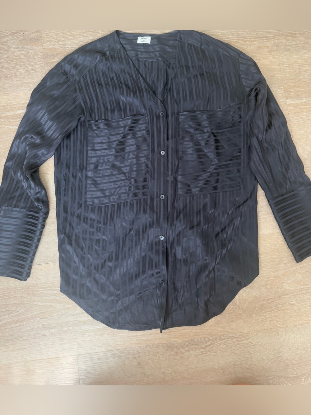 Wilfred Aritzia Shirt Satin Stripe Black/Navy Button Down Blouse Long Sleeve XS